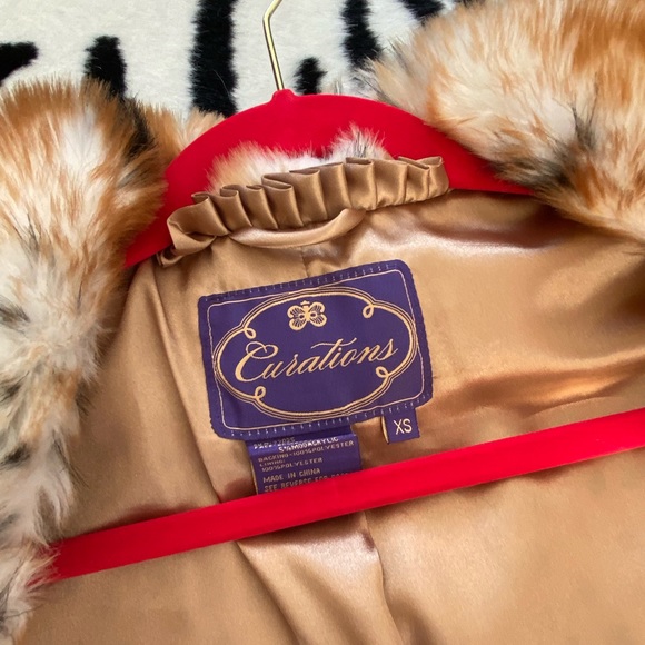 Curations Sleeveless Faux Fur Vest/Coat - Picture 7 of 14